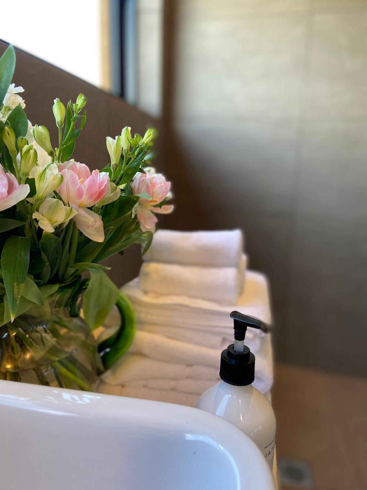 Hotel La Bodega Waiheke Island Surfdale Zewnętrze zdjęcie